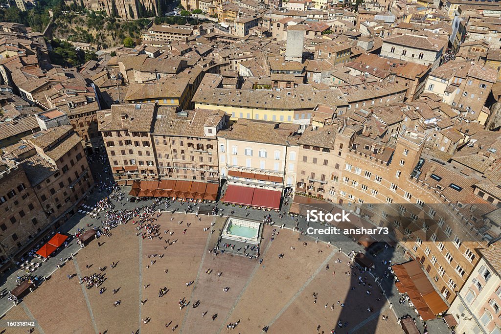 Veduta aerea su Piazza del Campo, Siena Piazza centrale di - Foto stock royalty-free di Ambientazione esterna