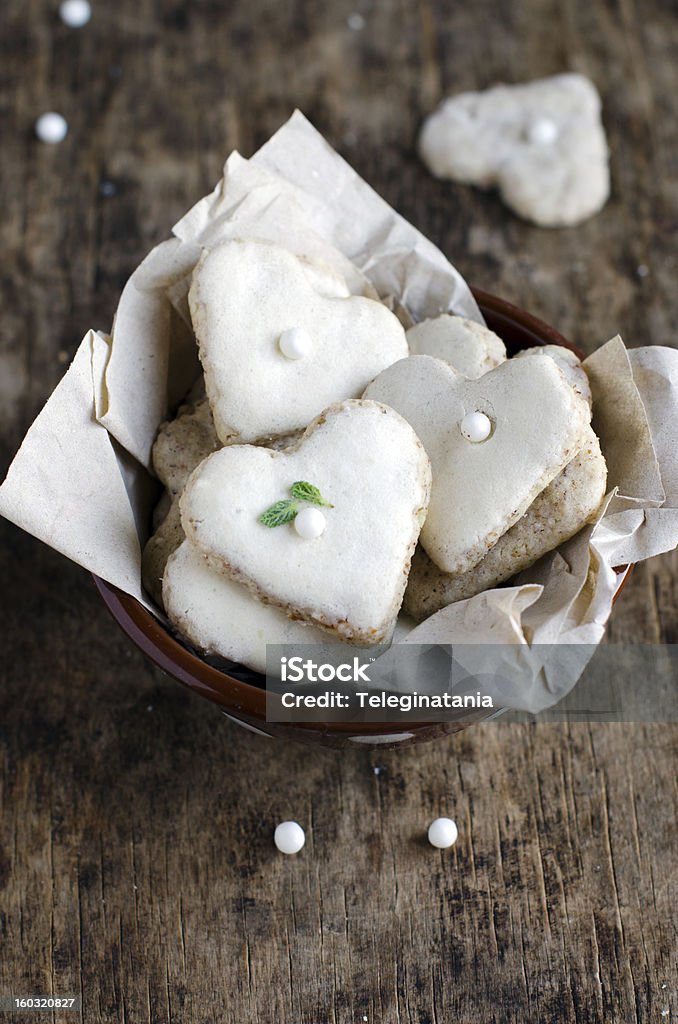 Nuss-Keksen in der Form eines Herzens - Lizenzfrei Dessert Stock-Foto