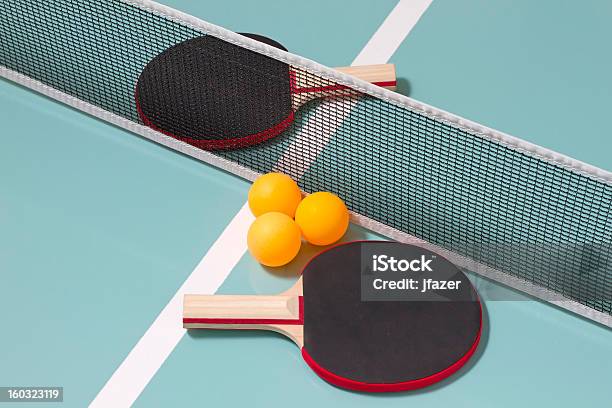 표 테니트 라켓 및 공 검은색에 대한 스톡 사진 및 기타 이미지 - 검은색, 공-스포츠 장비, 네트-스포츠 장비