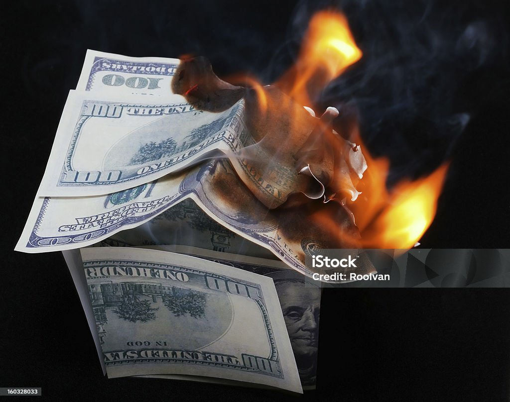 Casa de Dólar de incêndio - Foto de stock de Casa royalty-free