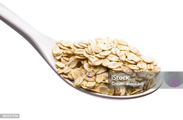 Cucchiaio E Farina Davena - Fotografie stock e altre immagini di Alimentazione sana - Alimentazione sana, Avena - Cereali da colazione, Cereale