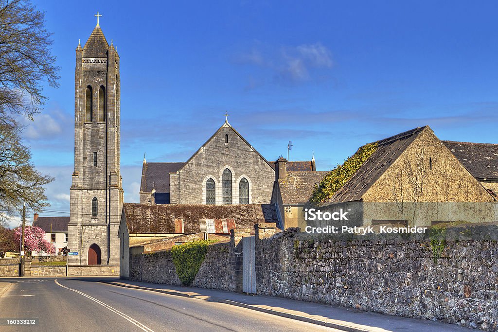 Portumna mètres avec une église de la ville - Photo de Galway libre de droits