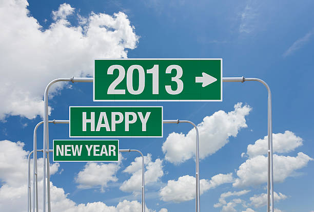 verde segno di autostrada con uscita per il nuovo anno 2013 - 2013 2012 green year foto e immagini stock