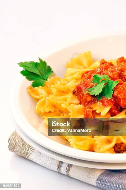 イタリアのパスタfarfalle 肉とトマトソースがけ - イタリア料理のストックフォトや画像を多数ご用意 - イタリア料理, トマト, パスタ