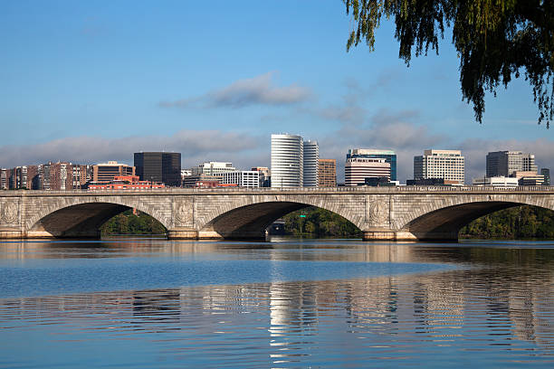 istock Rosslyn, Virginia and Potomac River 160335019