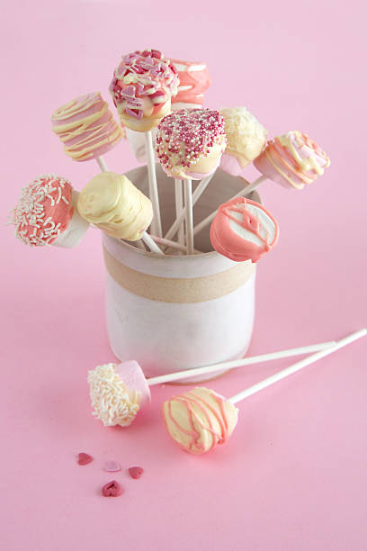 istock Marshmallow and Chocolate Pops for Valentines day 160337142