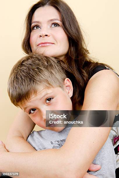 Mãe E Filho - Fotografias de stock e mais imagens de 10-11 Anos - 10-11 Anos, 30-39 Anos, Adulto
