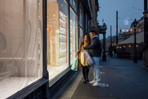 istock A Couple's Magical Christmas Shopping Journey 1603382336