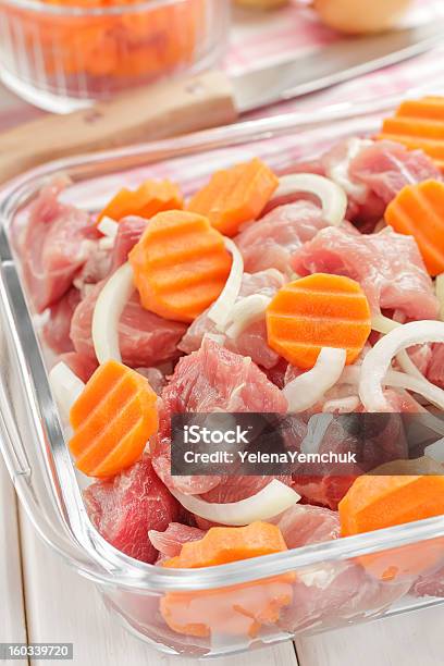 Carne Crua - Fotografias de stock e mais imagens de Alimentação Saudável - Alimentação Saudável, Bife, Carne