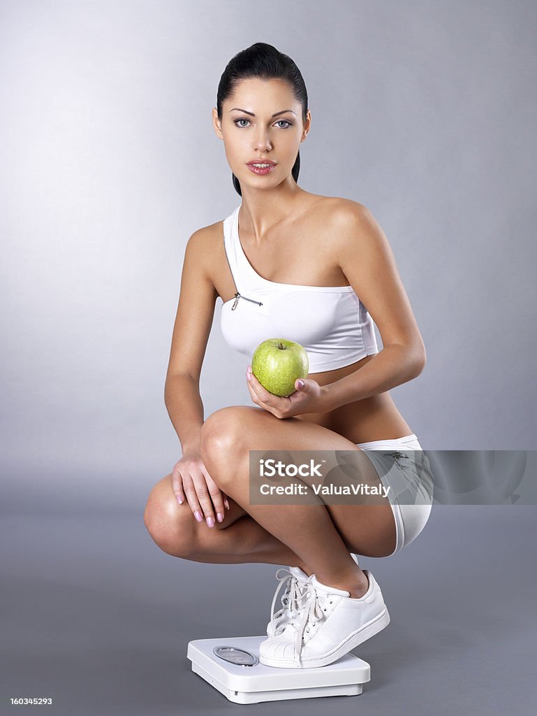 Zdrowa kobieta po diecie - Zbiór zdjęć royalty-free (Ciężki)