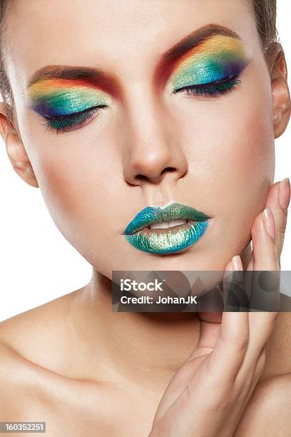 Maquiagem De Arcoíris - Fotografias de stock e mais imagens de Arco-Íris - Arco-Íris, Maquilhagem, Olhar