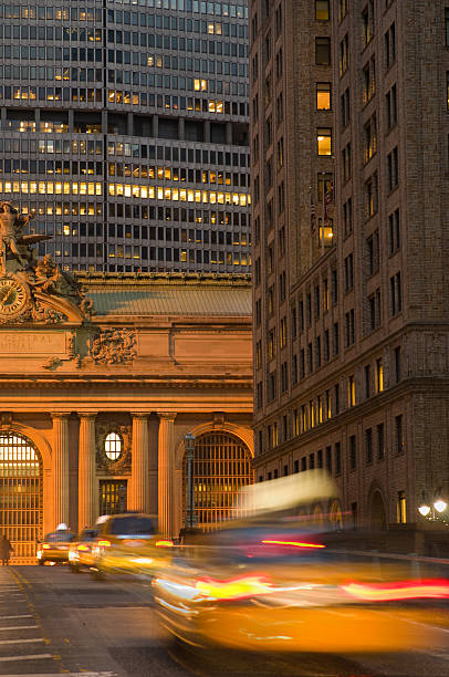 istock Park Avenue taxis 160354155