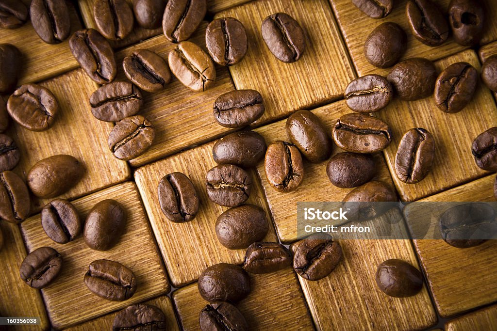 Fundo feito de grãos de café fresco - Foto de stock de Café - Bebida royalty-free