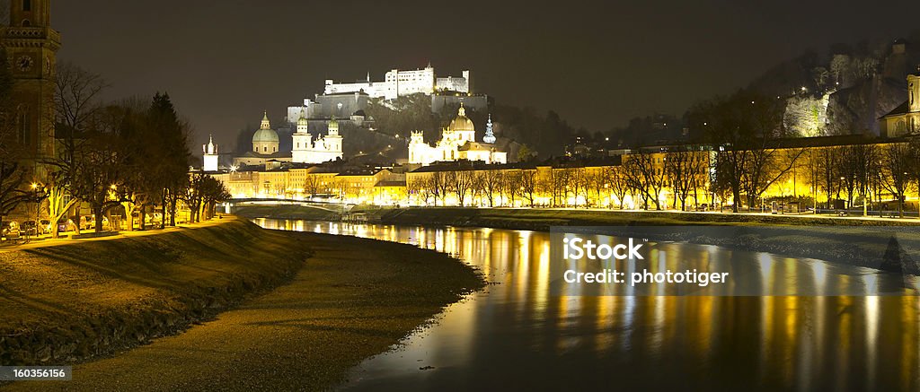 Salisburgo da notte - Foto stock royalty-free di Acqua