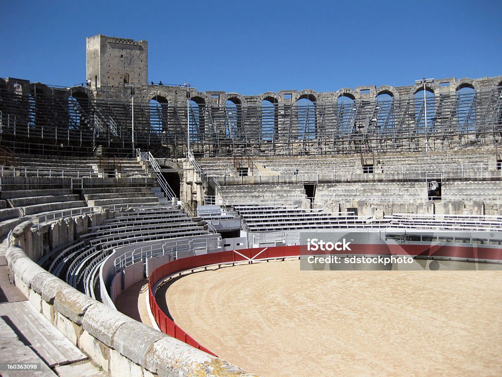 Arles Anfiteatro - Foto de stock de Francia libre de derechos