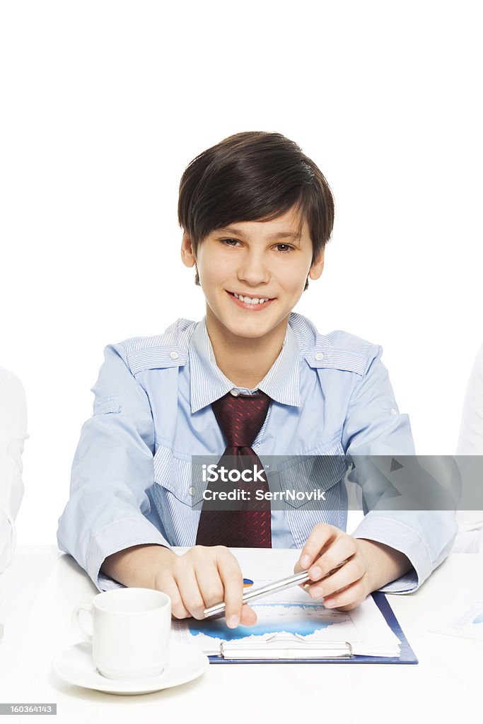 Felice ragazzo intelligente che finge di essere un uomo d'affari - Foto stock royalty-free di Abbigliamento da lavoro