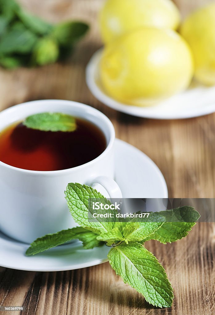 Tè alla menta e limone - Foto stock royalty-free di Agrume