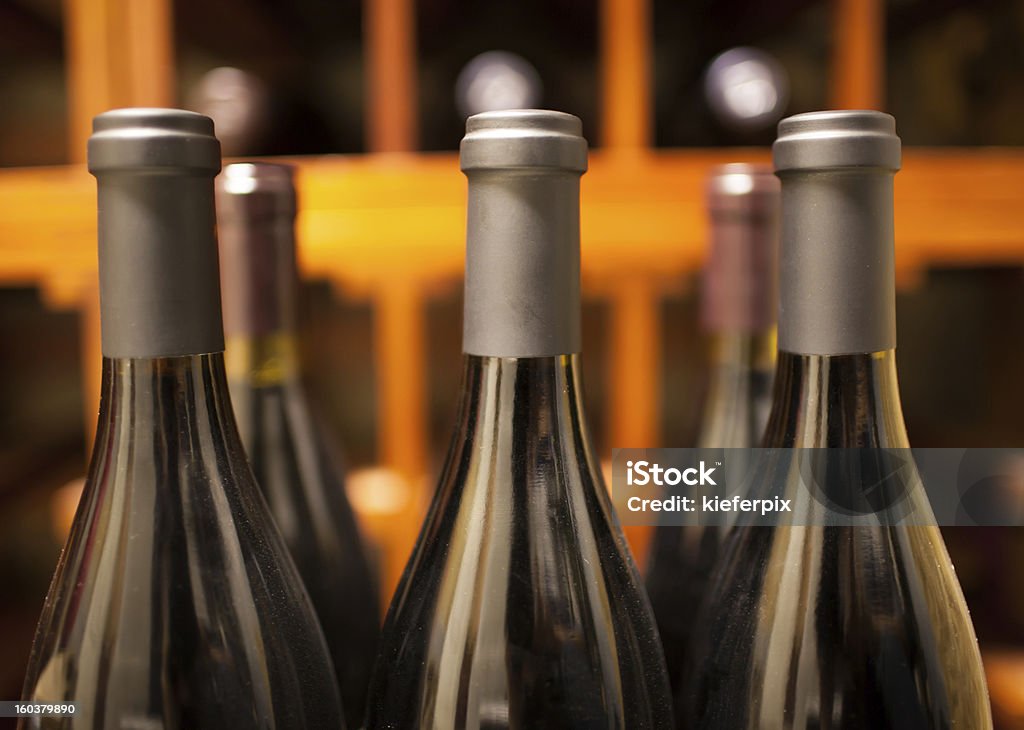 Bottiglie di vino - Foto stock royalty-free di Alchol