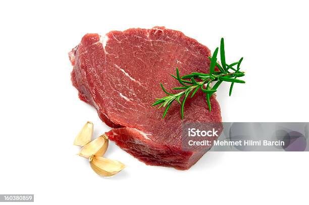 Rohe Steak Mit Garlics Stockfoto und mehr Bilder von Farbbild - Farbbild, Fett - Nährstoff, Filet Mignon
