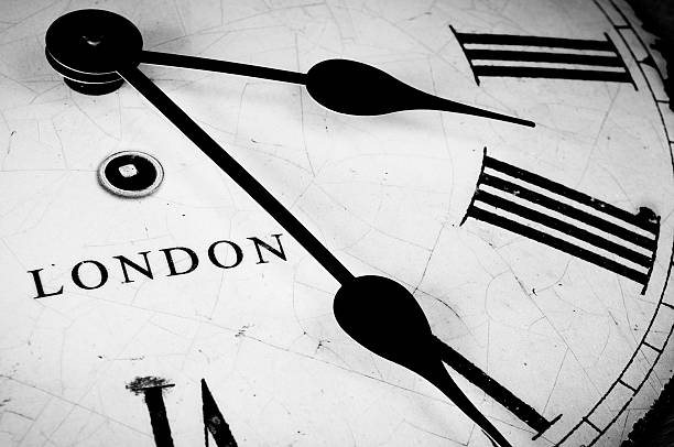 istock Black and white London clock face 160385858