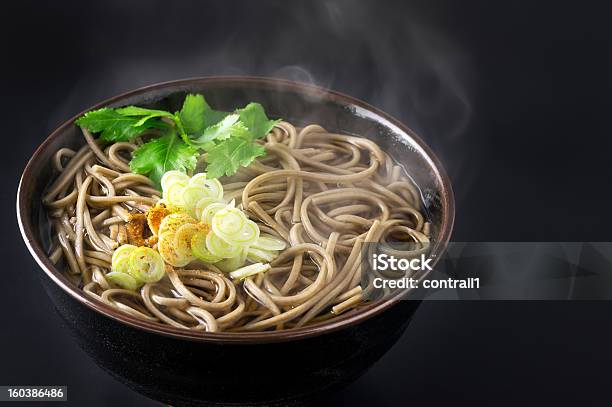 Soba Stockfoto en meer beelden van Sobanoedels - Sobanoedels, Boekweit, Stoom