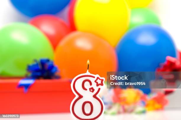 Photo libre de droit de 8e Anniversaire banque d'images et plus d'images libres de droit de Anniversaire - Anniversaire, Ballon de baudruche, Bougie