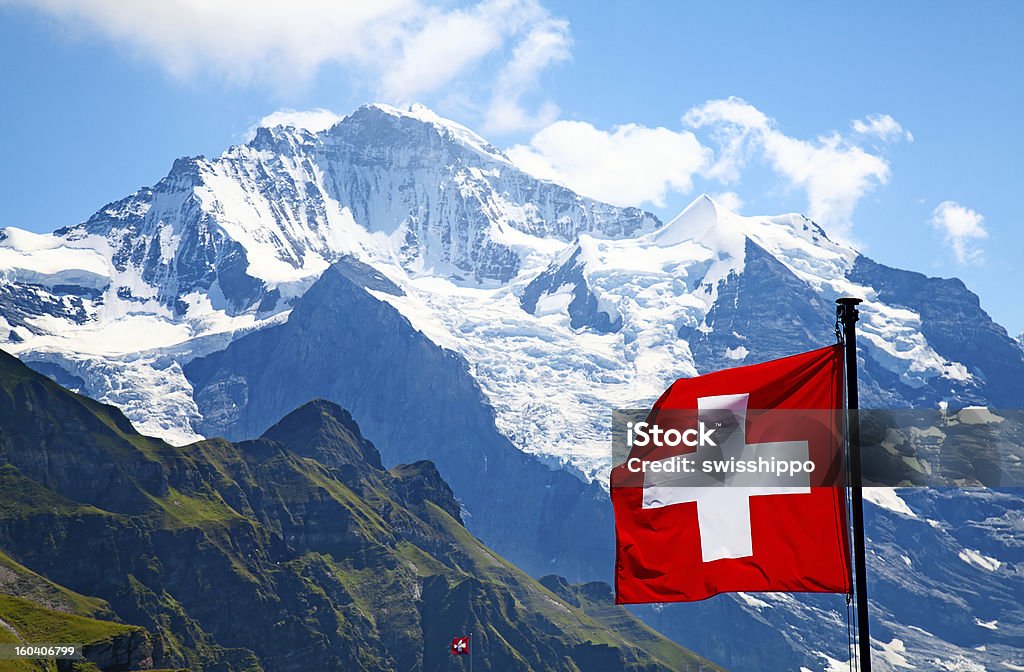 スイス国旗 - アレッチ氷河のロイヤリティフリーストックフォト