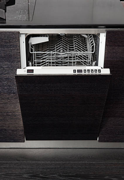 ouvert lave-vaisselle de la cuisine en bois noir machine - drawer domestic kitchen accessibility open photos et images de collection