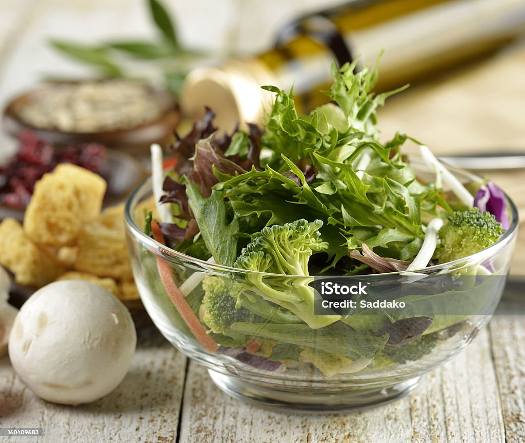 Ensalada fresca - Foto de stock de Aceite de oliva libre de derechos