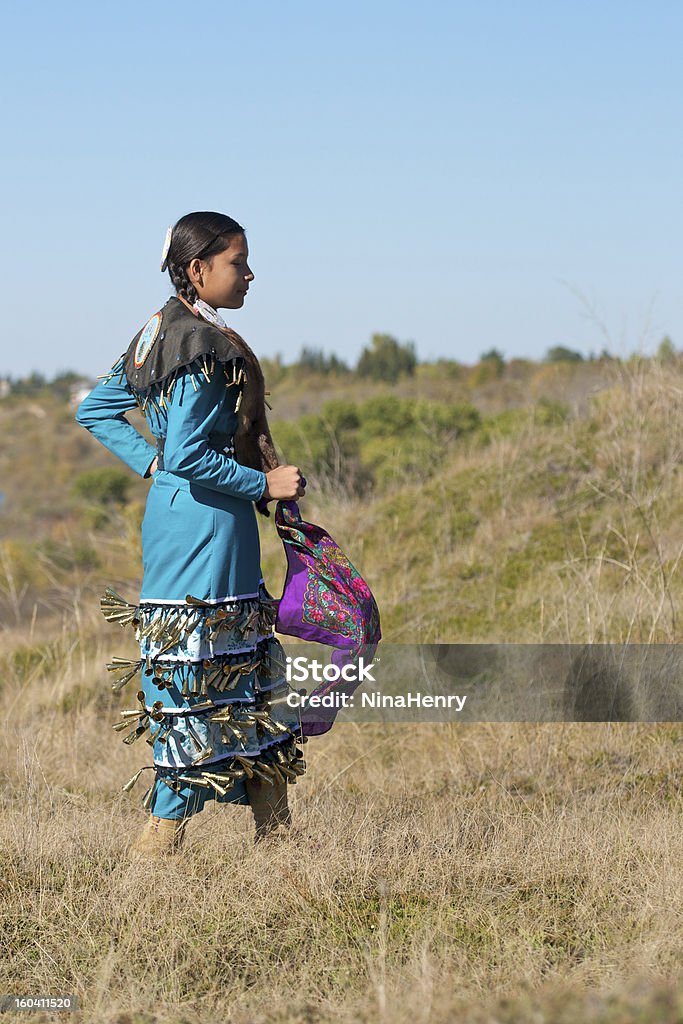 Niñas Jingle vestido chica en campo - Foto de stock de Bailar libre de derechos