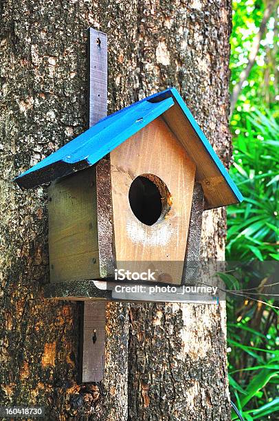 Hölzerne Vogelhaus Stockfoto und mehr Bilder von Ast - Pflanzenbestandteil - Ast - Pflanzenbestandteil, Baugewerbe, Baum