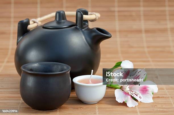 Juego De Té Foto de stock y más banco de imágenes de Bambú - Material - Bambú - Material, Cultura japonesa, Estera