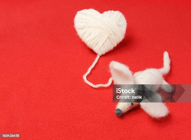 Heart Of 뜨개 귀여운 펠트 마우스 귀여운에 대한 스톡 사진 및 기타 이미지 - 귀여운, 뜨개질하기, 로맨스