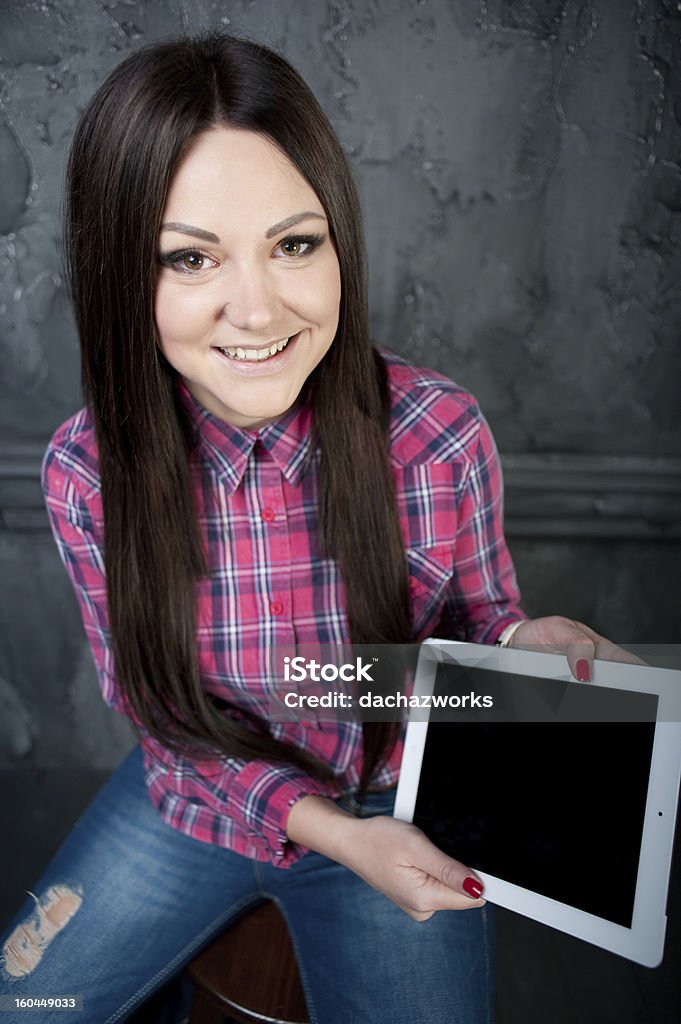 Junge Mädchen Träumen und bietet die touchpad - Lizenzfrei Berühren Stock-Foto