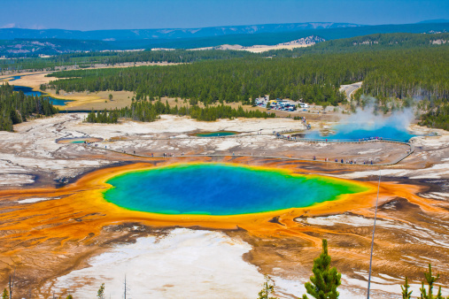 Grand Prismatic Spring in Yellowstone National Park in Wyoming, USA