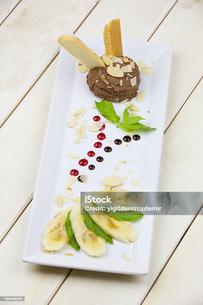 Sorvete de Chocolate com banana - Foto de stock de Amendoim - Noz royalty-free