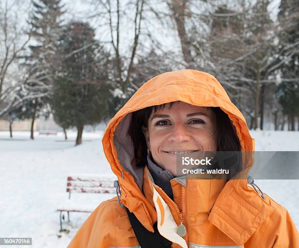 Winterporträt Stockfoto und mehr Bilder von 35-39 Jahre - 35-39 Jahre, Aktivitäten und Sport, Attraktive Frau