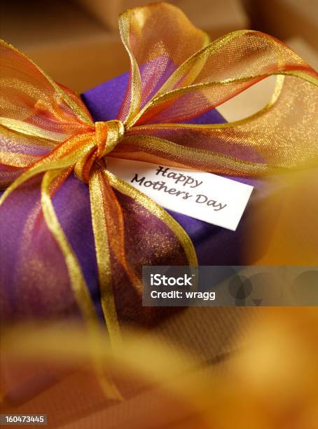 Foto de Presente Para O Dia Das Mães e mais fotos de stock de Caixa - Recipiente - Caixa - Recipiente, Caixa de Papelão, Caixa de presentes