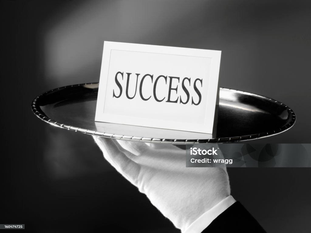 Sucesso em uma bandeja de prata - Foto de stock de Bandeja de Prata royalty-free