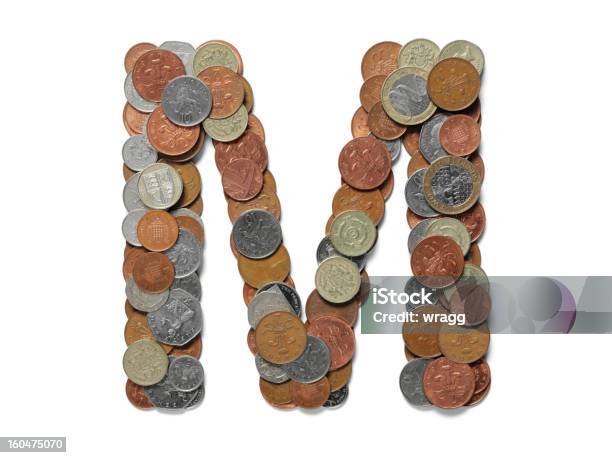 Letra M Na Unidade Monetária Britânica - Fotografias de stock e mais imagens de Alfabeto - Alfabeto, Atividade bancária, Bringing Home The Bacon (expressão inglesa)