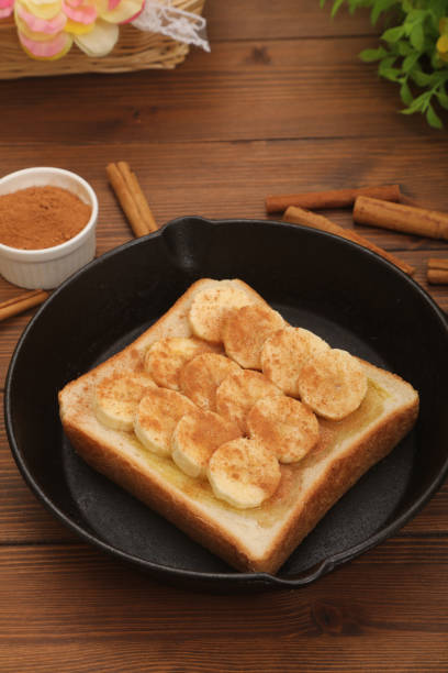 istock banana-cinnamon toast 1604833692