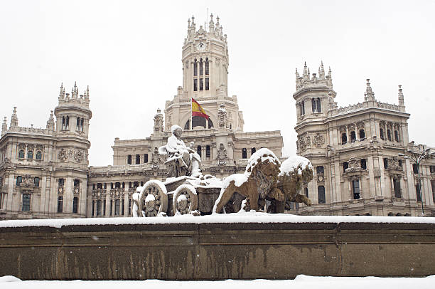 istock Snow in Cibeles Fountain 160487740