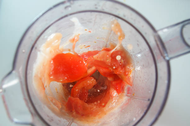 istock tomato in the food processor view from above 1605015651