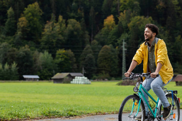 istock Reconnecting With Nature on Two Wheels 1605030635