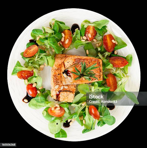 드문 튀긴 연어색 스테이크 흰색 바탕에 블랙 건강한 식생활에 대한 스톡 사진 및 기타 이미지 - 건강한 식생활, 검정색 배경, 고명