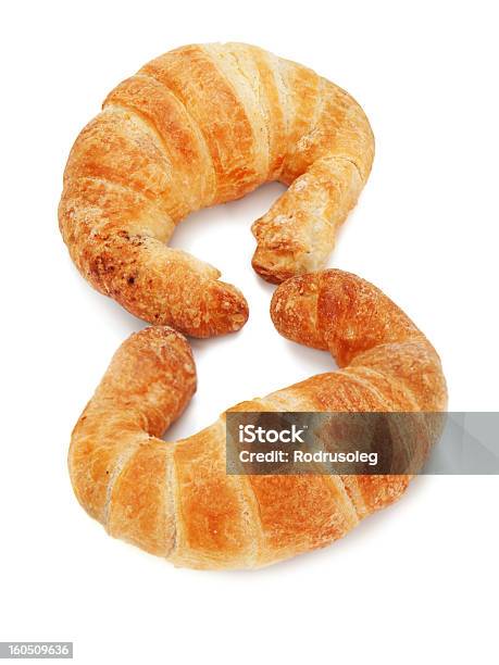 Croissant Freschi E Gustoso Isolato Su Sfondo Bianco - Fotografie stock e altre immagini di Cibo
