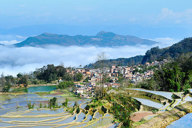 taras i village - agriculture artificial yunnan province china zdjęcia i obrazy z banku zdjęć