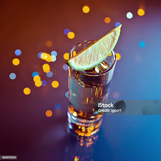 Foto de Tequila E Limão e mais fotos de stock de Amarelo - Amarelo, Bebida, Bebida alcoólica