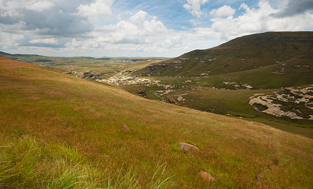 malutigebirge - lesotho stock-fotos und bilder