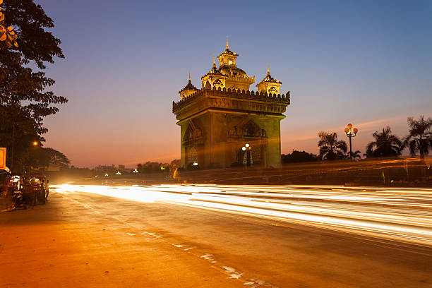 In center Vientiane, the Patuxai is a monument in memory of the Lao soldiers who had died in wars. The monument is a mix of Lao and French architecture (Arc de Triomphe)